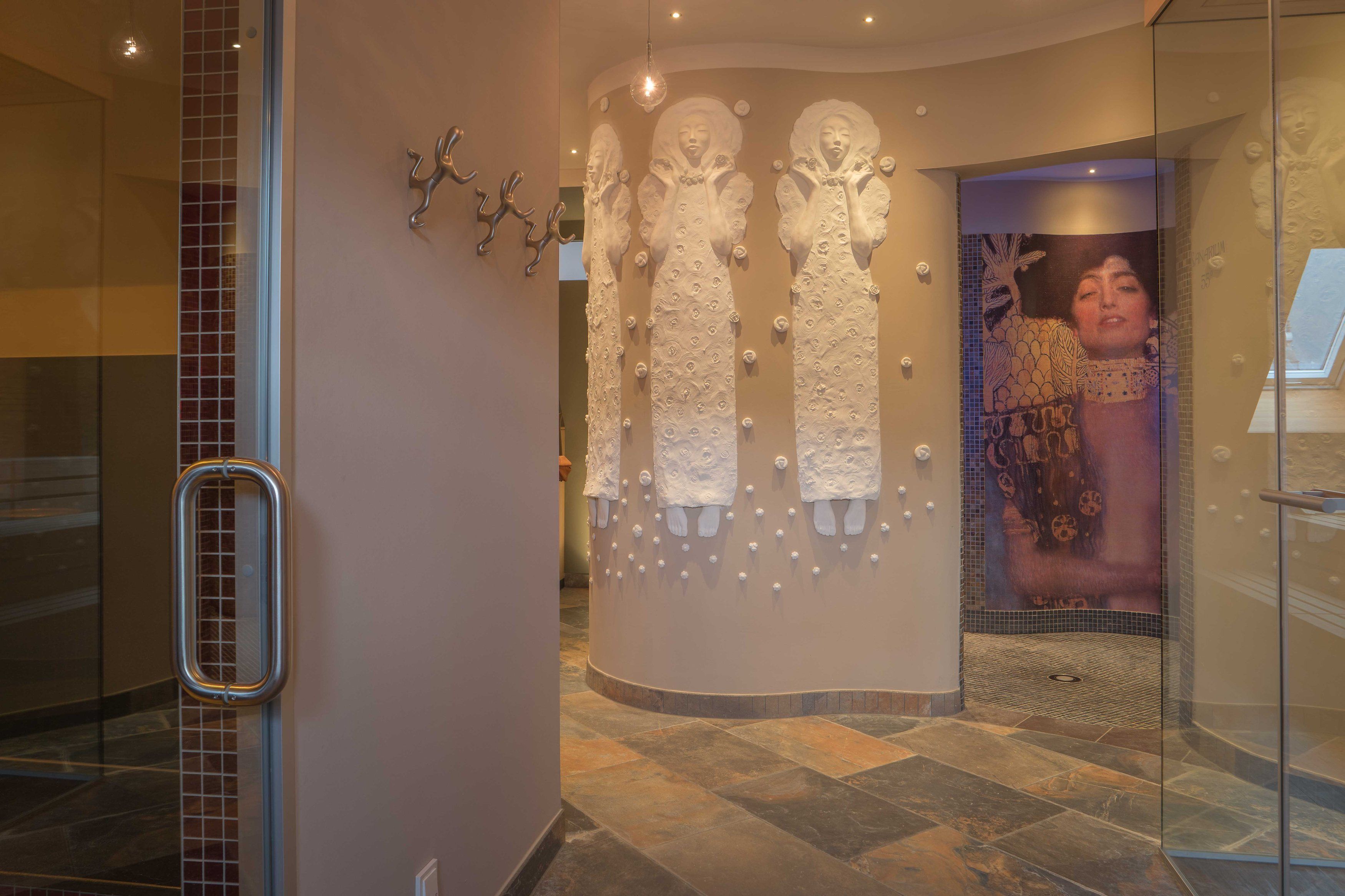 sauna, steam room, body treatments, aromatherapy, body wraps