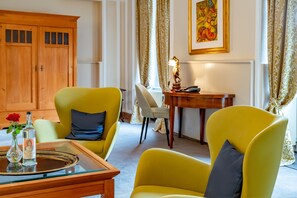 Standard Double Room, 1 Double Bed, Annex Building | Living area