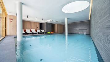Indoor pool, pool loungers