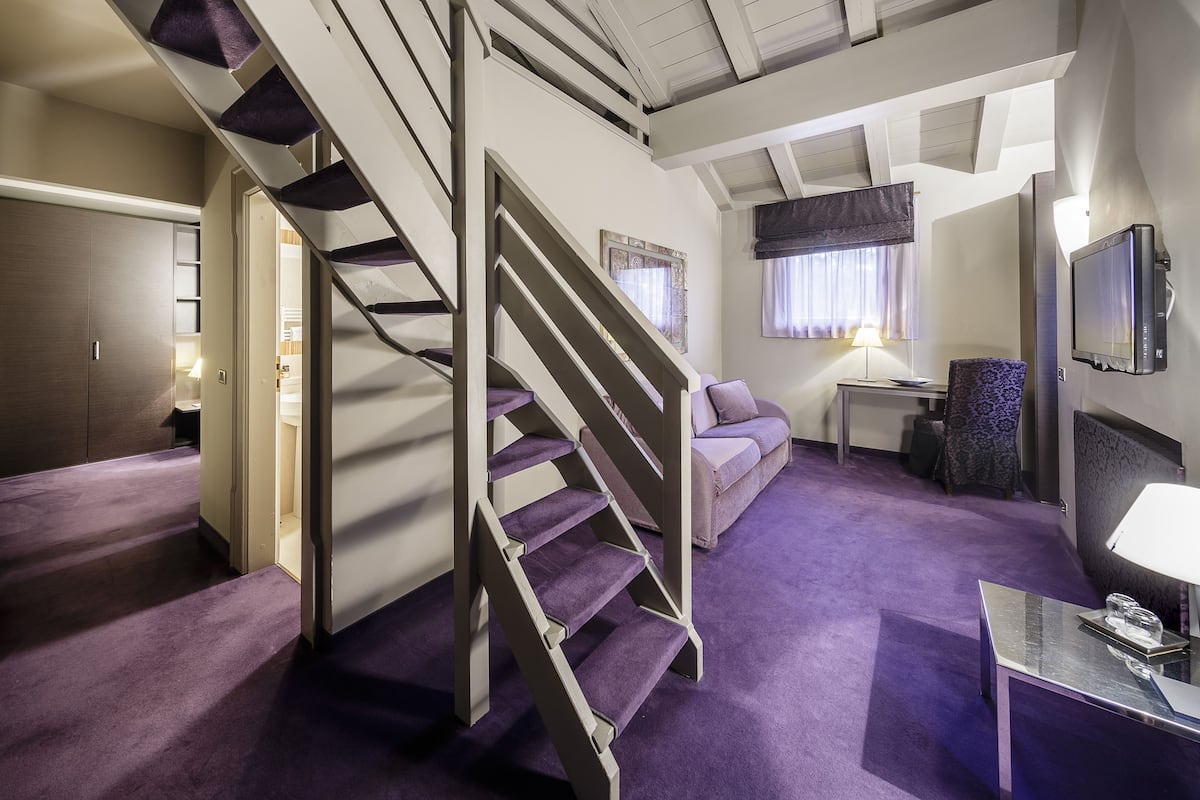 Family Suite | 1 bedroom, minibar, in-room safe, desk