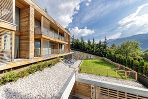 View from property - Lajadira Hotel & Spa (Cortina d'Ampezzo)