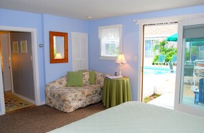 Superior Suite, 1 King Bed, Kitchen, Poolside