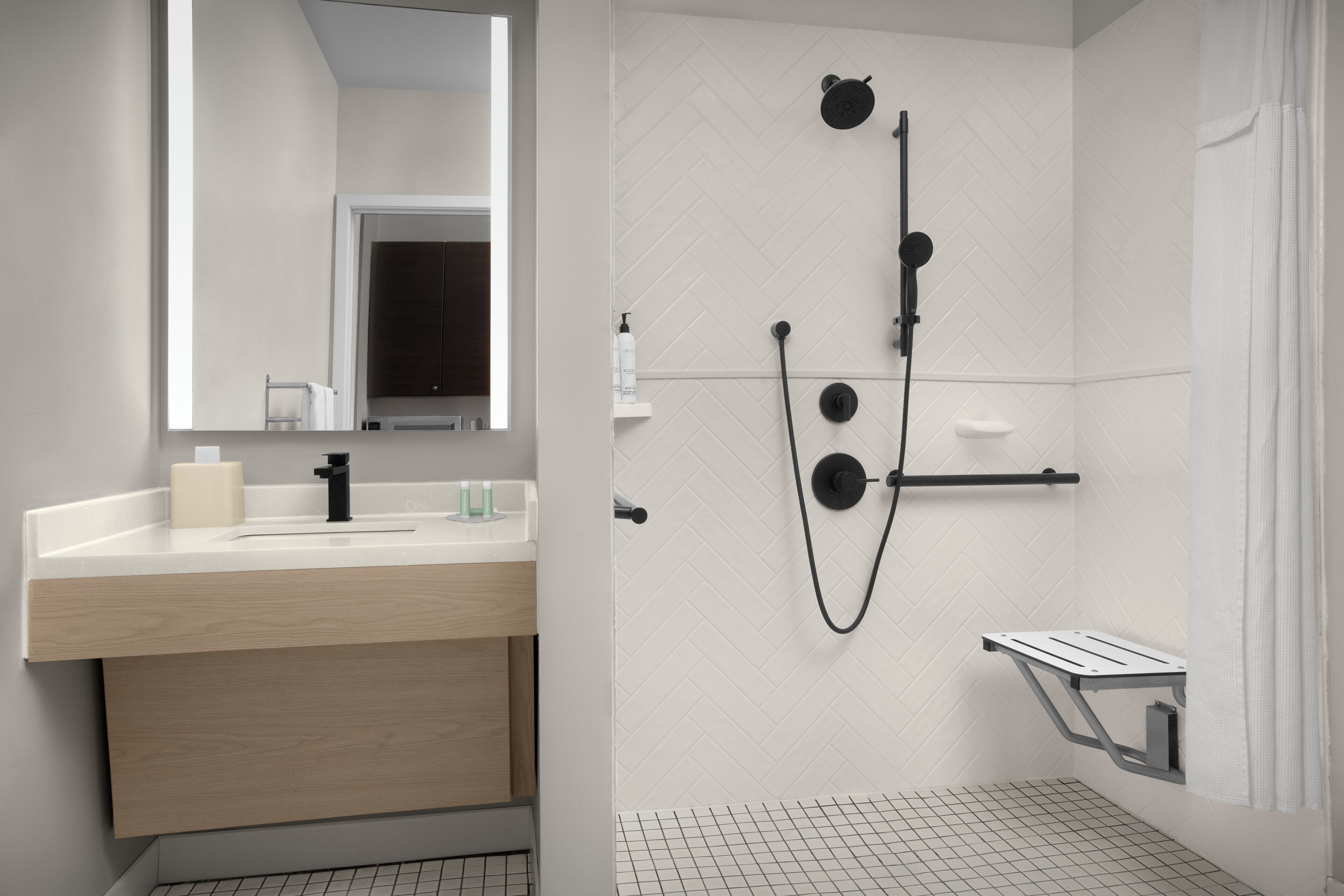Studio, 1 King Bed with Sofa bed (Mobility/Hearing Accessible, Tub) | Bathroom | Free toiletries, hair dryer, towels