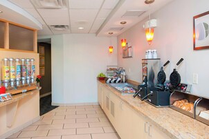 包含每日自助早餐