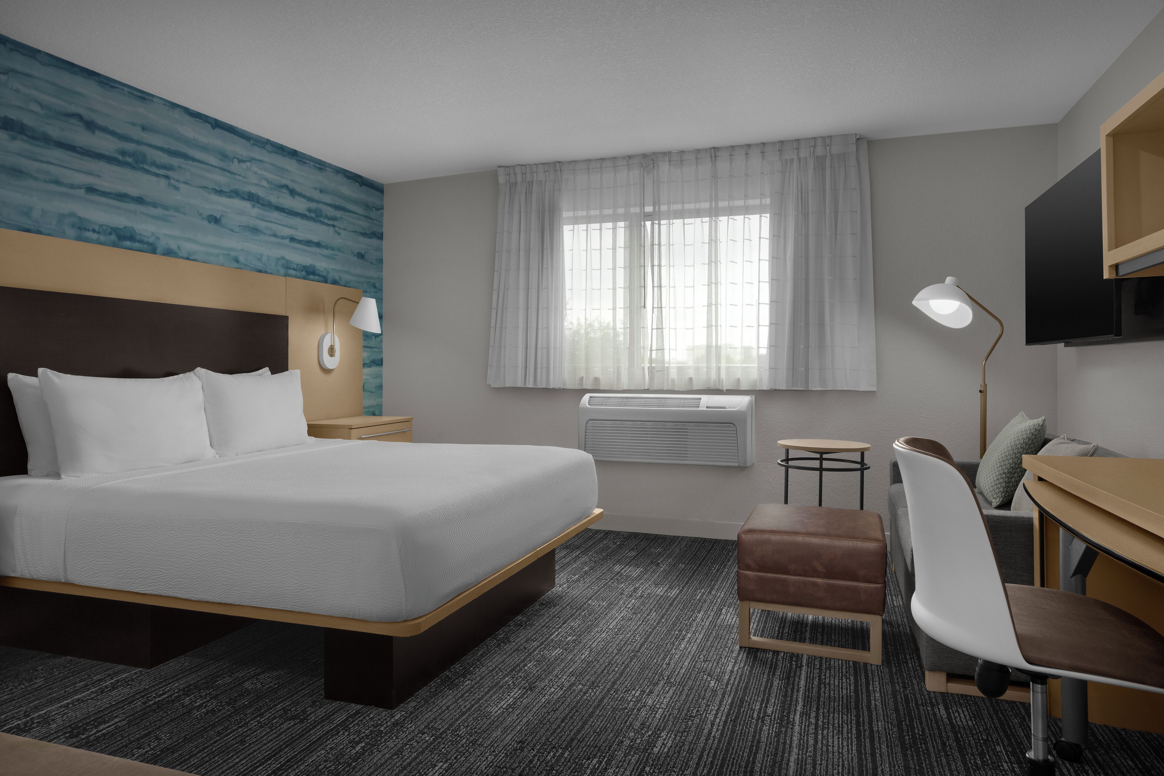 Studio, 1 King Bed with Sofa bed | Premium bedding, desk, iron/ironing board, free cots/infant beds