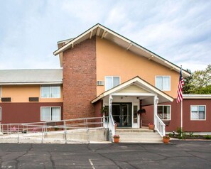 Exterior - Econo Lodge Lake Region (West Ossipee)