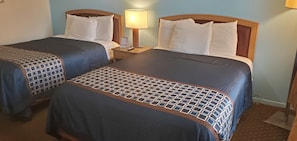 Desk, free WiFi, bed sheets, alarm clocks - Alamo Motel (Sheridan)