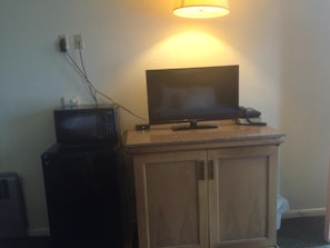 Desk, free WiFi, bed sheets, alarm clocks - Alamo Motel (Sheridan)