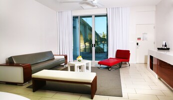 Suite, 1 King Bed (Inferno)