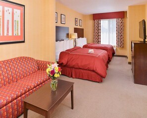 Suite, Multiple Beds, Non Smoking | Premium bedding, desk, free cribs/infant beds, free WiFi - Quality Suites Stratford (Stratford)