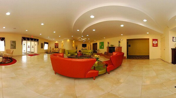 Lobby - Quality Suites Stratford (Stratford)