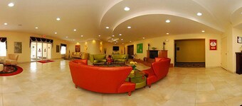 Quality Suites Stratford