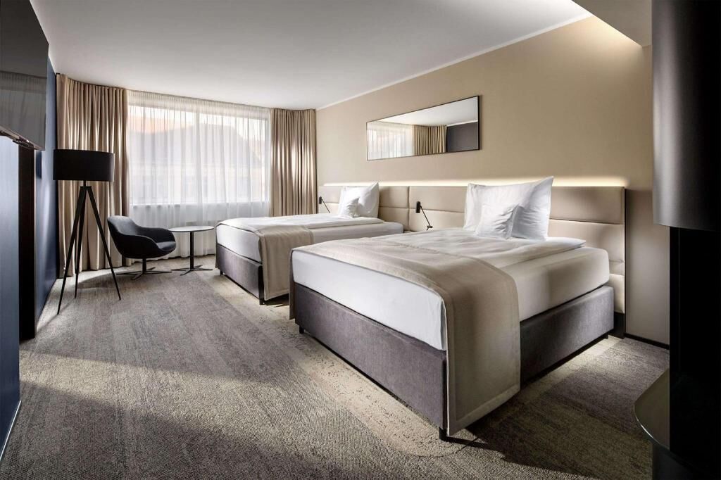 Hypo-allergenic bedding, in-room safe, desk, laptop workspace