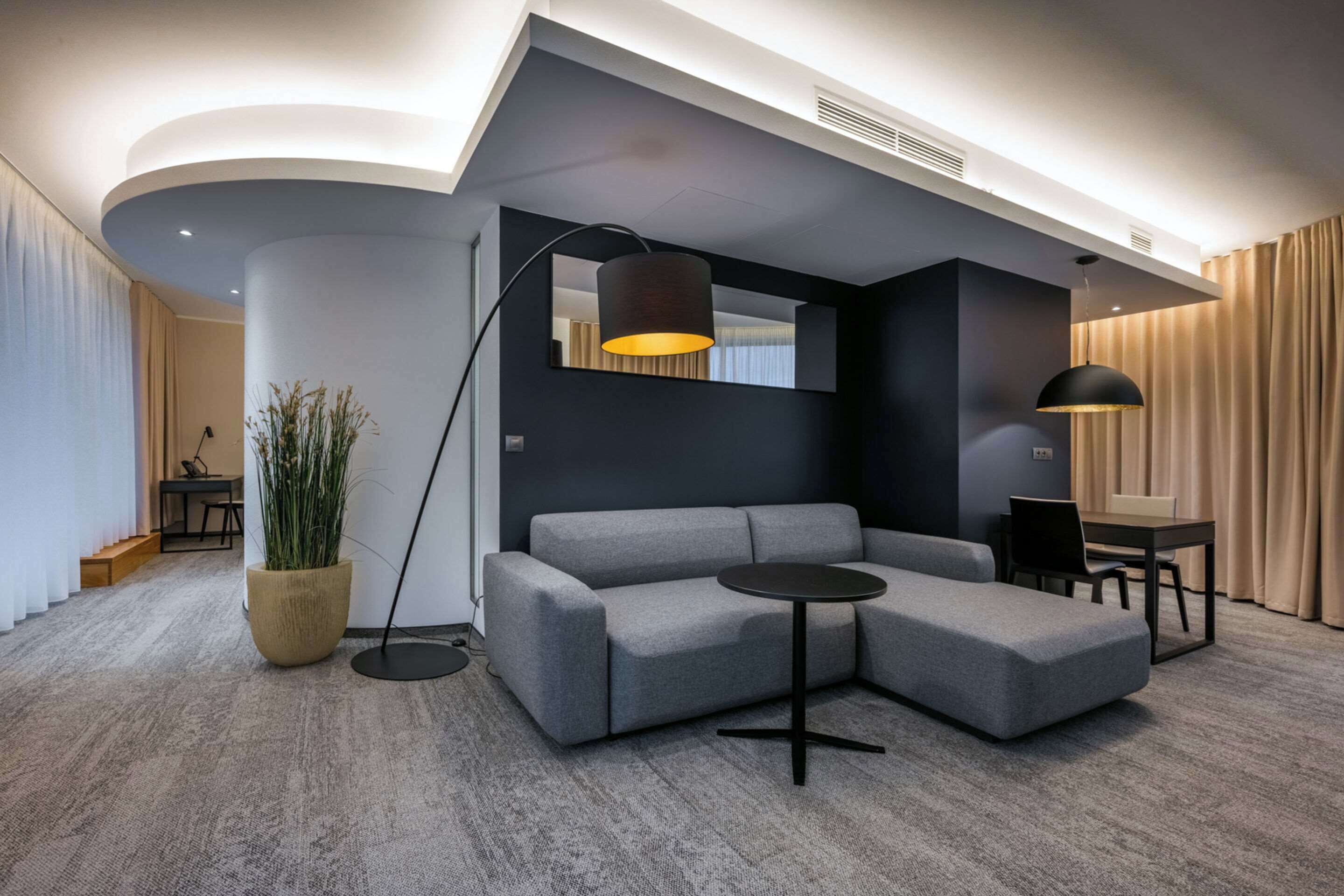 hypo-allergenic bedding, in-room safe, desk, laptop workspace