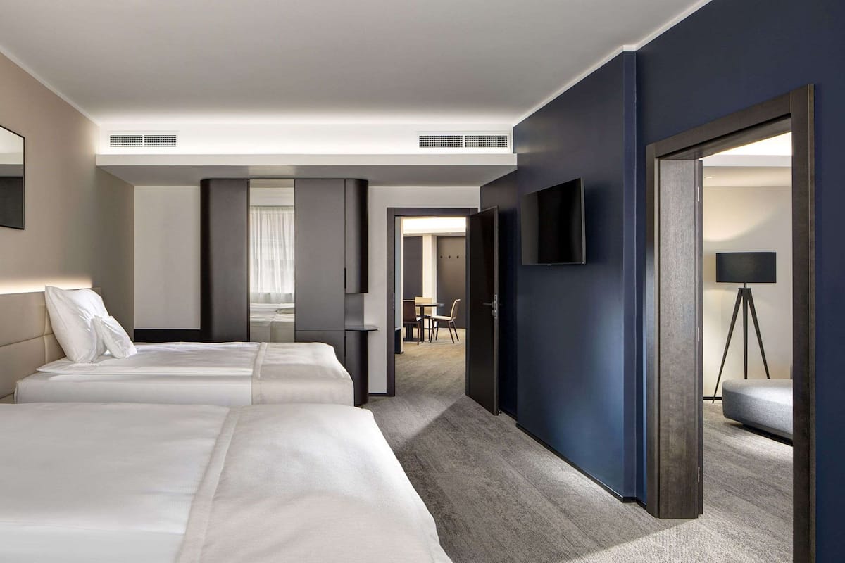 Suite, 1 King Bed, Non Smoking
