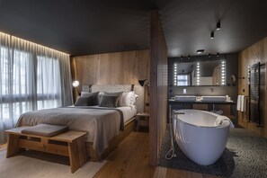 Whirlpool, Designer-Toilettenartikel, Haartrockner, Bademäntel