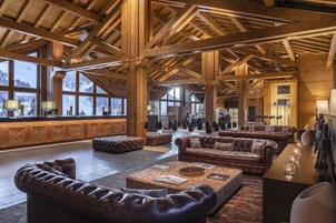 Check-in/check-out kiosk