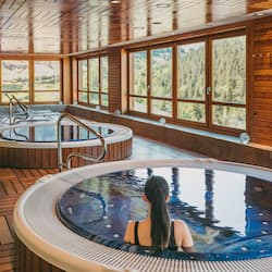 Indoor spa tub