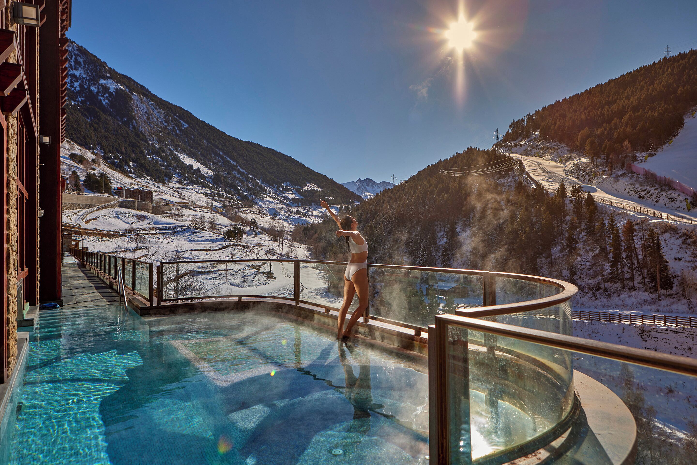 Sauna, hot tub, steam room, Turkish bath, body treatments, hydrotherapy