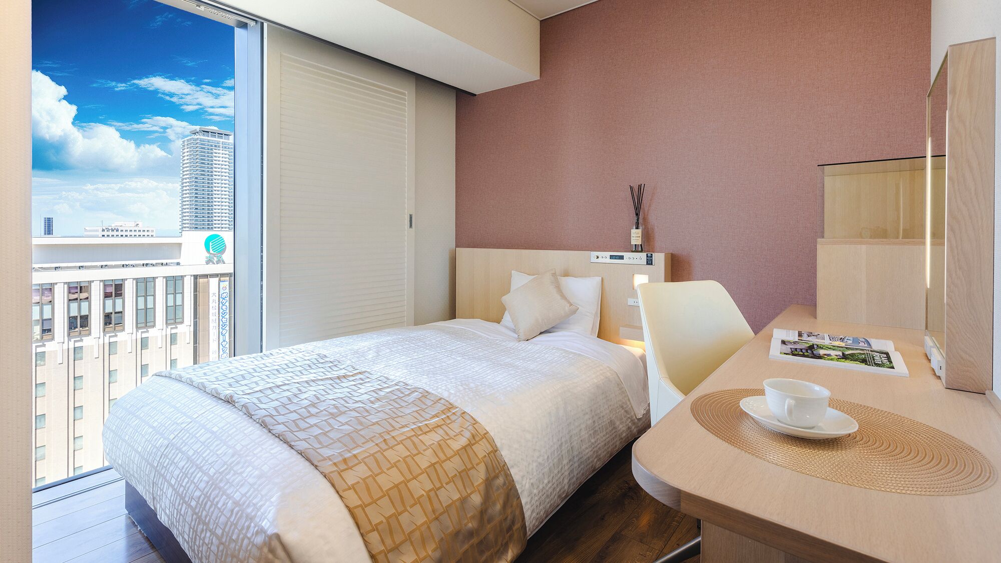ผ้านวมขนเป็ด, เตียงเมมโมรีโฟม, ผ้าม่านกันแสง, Wi-Fi ฟรี