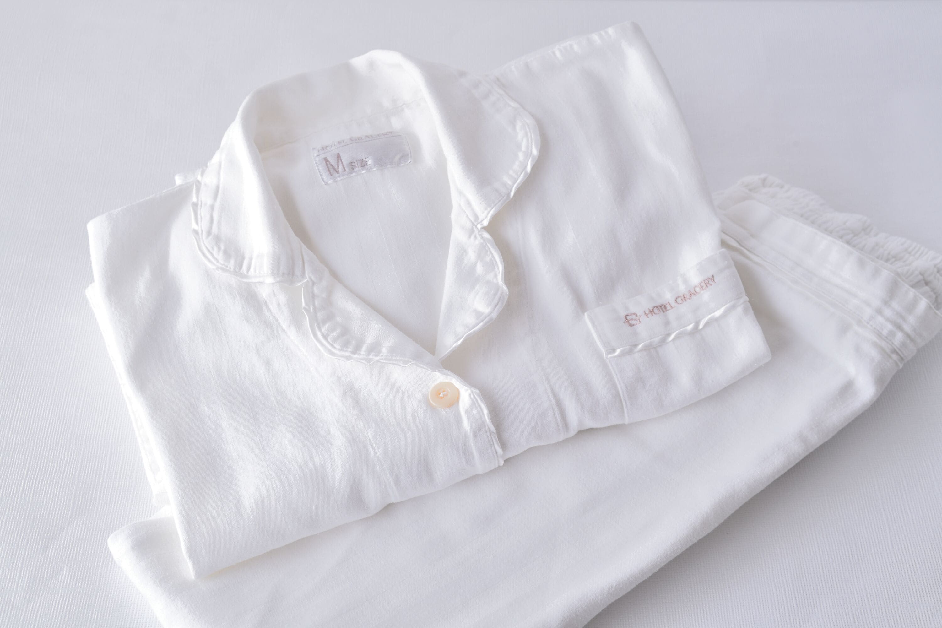 26-inch flat-screen tv with digital channels, tv, mp3 dock