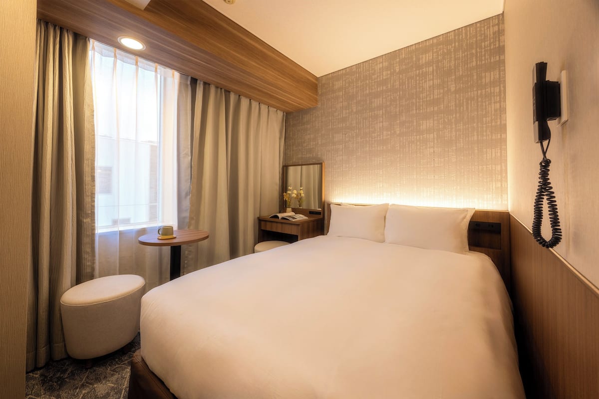 Executive Floor Double, Non-Smoking | Down comforters, memory foam beds, blackout drapes, free WiFi