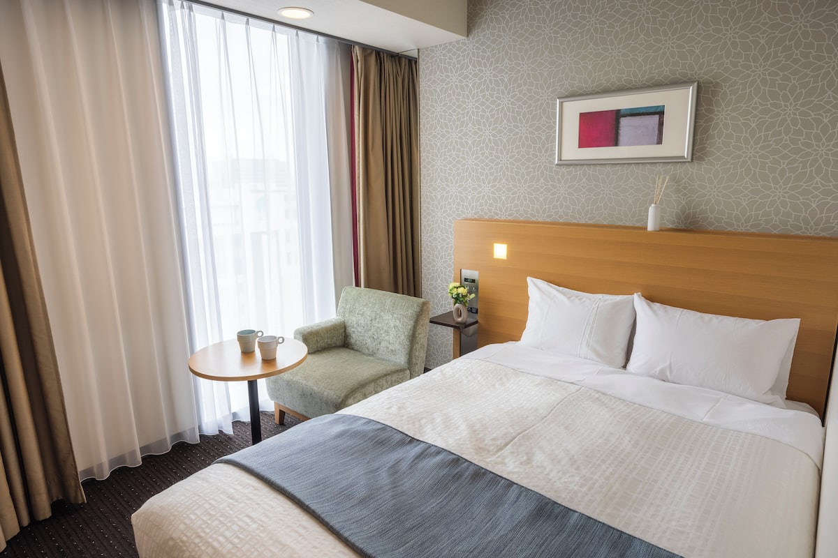 1 bedroom, down duvets, memory-foam beds, blackout curtains