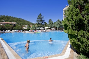 Outdoor pool - Kervansaray Marmaris Hotel & Aparts (Marmaris)