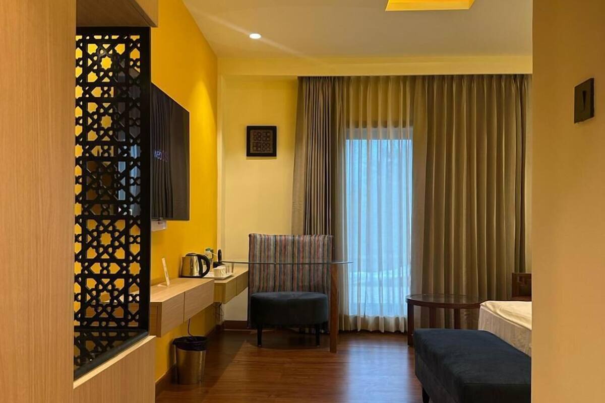 Minibar, in-room safe, individually furnished, desk