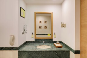 Deluxe-Zimmer | Badezimmer
