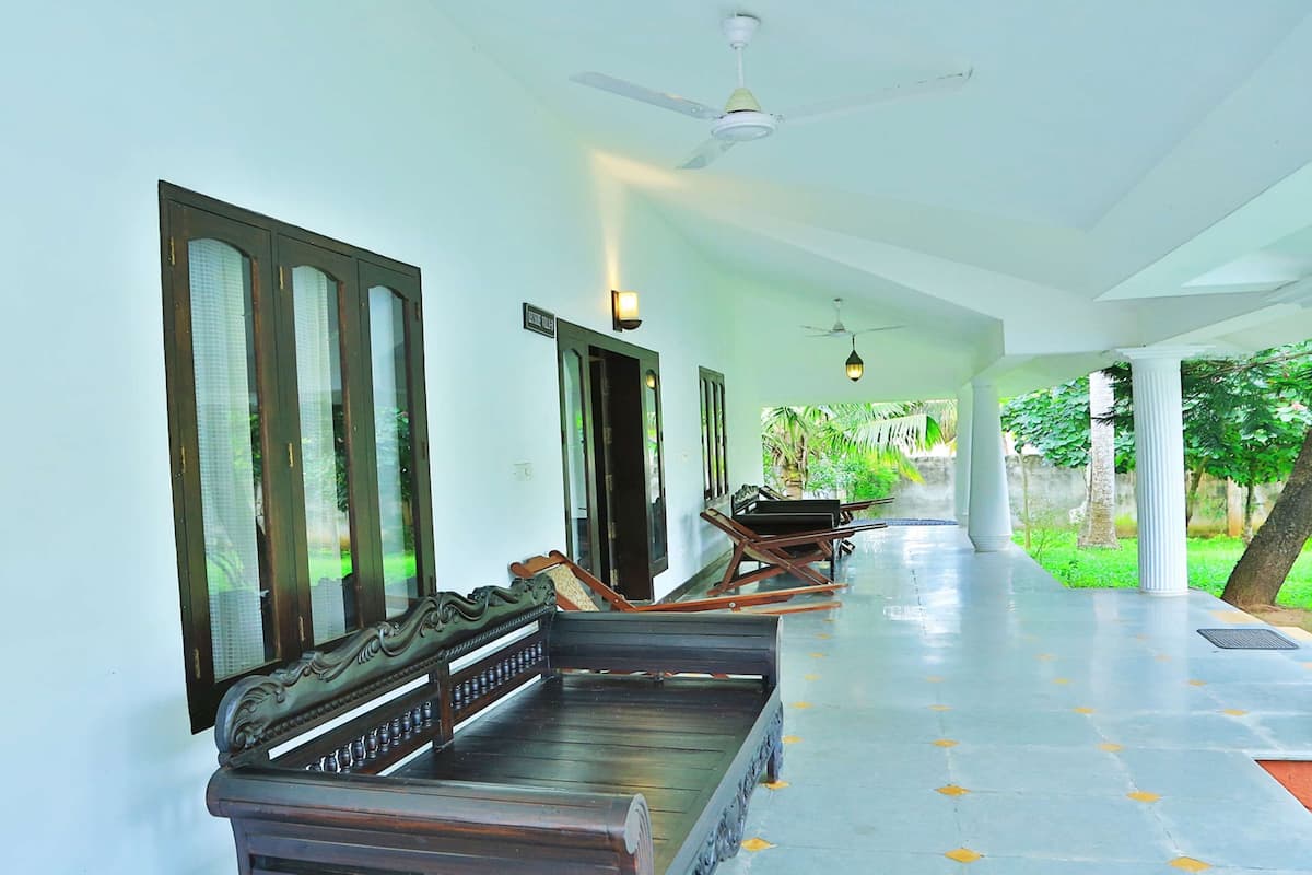 Villa (Leisure, 1 King Bed) | Premium bedding, memory foam beds, minibar, in-room safe