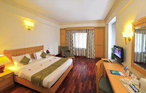 Minibar, in-room safe, soundproofing, iron/ironing board - Abad Atrium (Kanayannur)