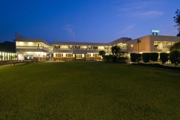 Front of property – evening/night - Grand Hotel Agra (Agra)