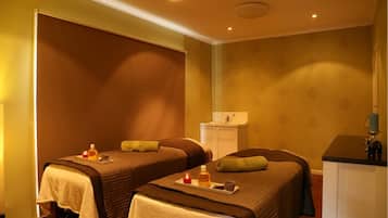Espace de soins pour les couples, sauna, bain à remous, hammam, hammam
