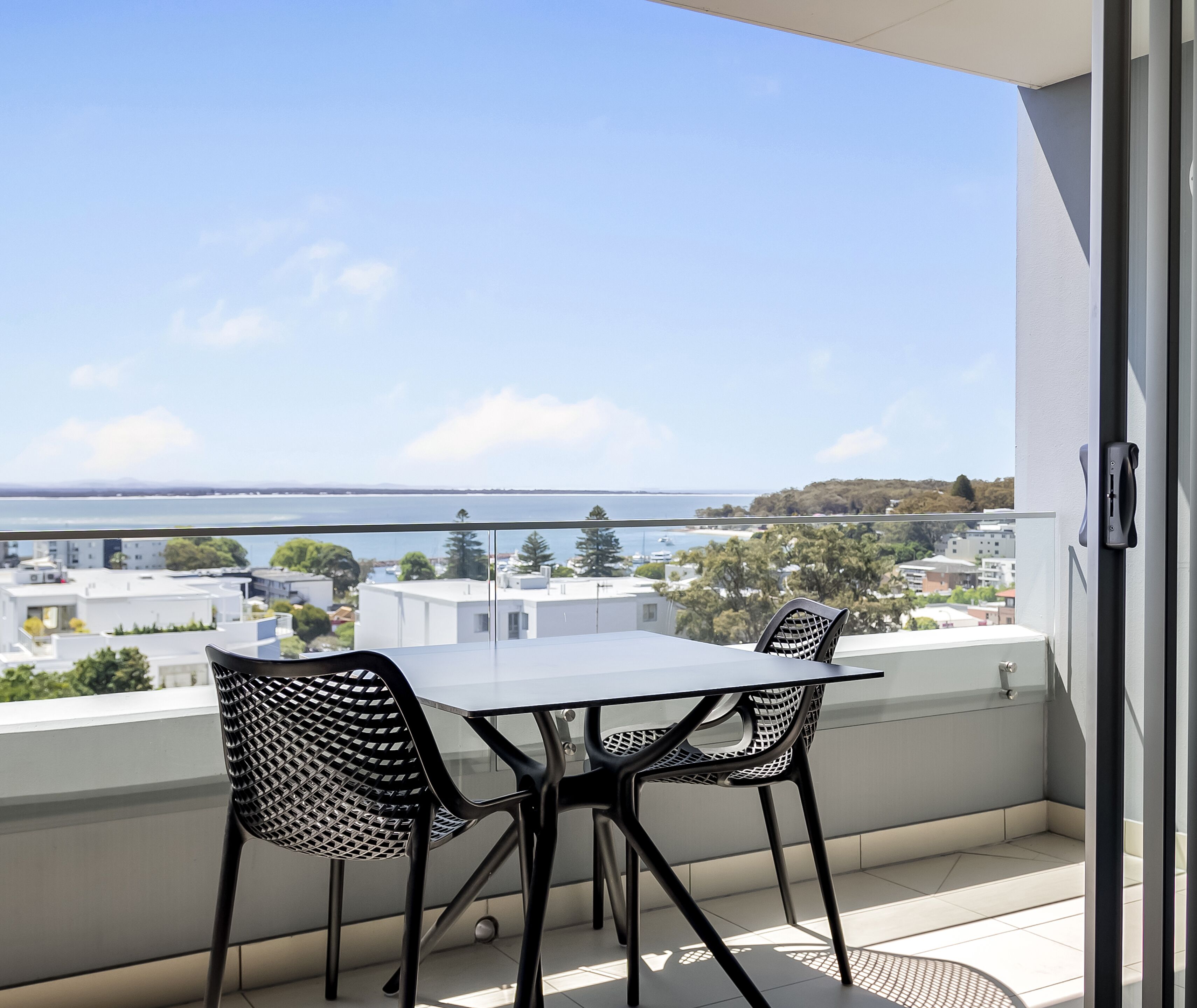 one bedroom bay view | balcony