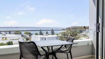 1 Bedroom Bay View | Balcony