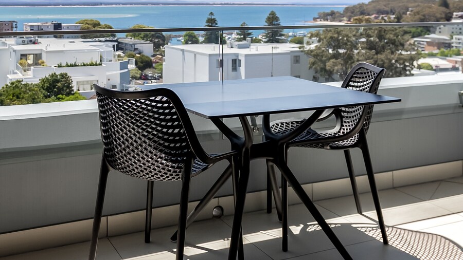 Oaks Nelson Bay Lure Suites