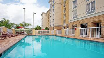 Outdoor pool, sun loungers