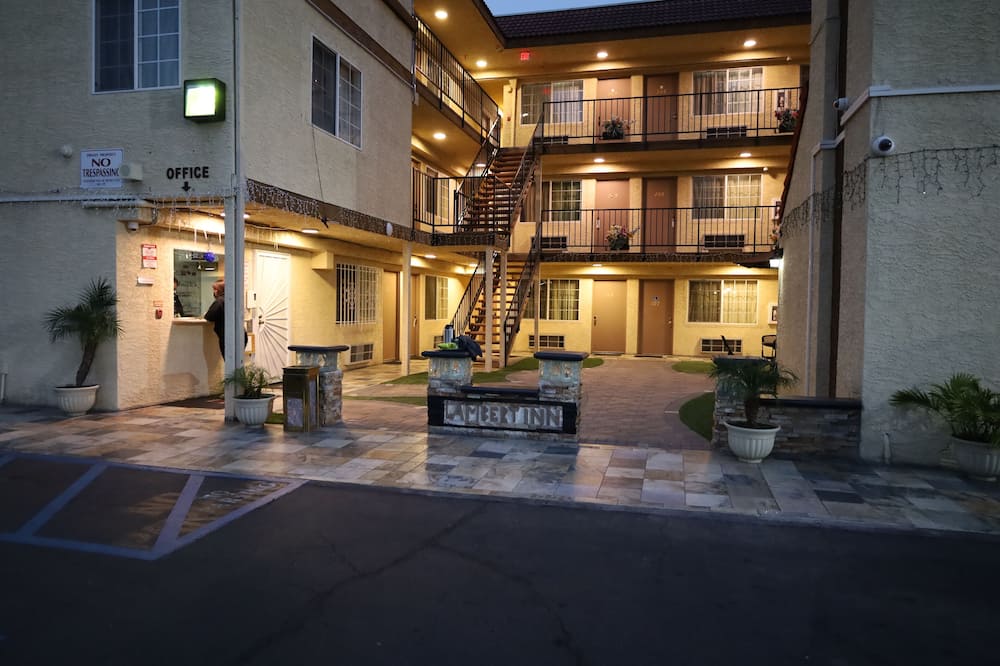 Lambert Inn