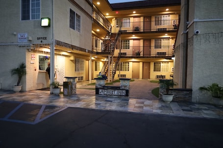 Fachada da propriedade. Lambert Inn