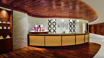 Couples treatment room(s), sauna, hot tub, steam room