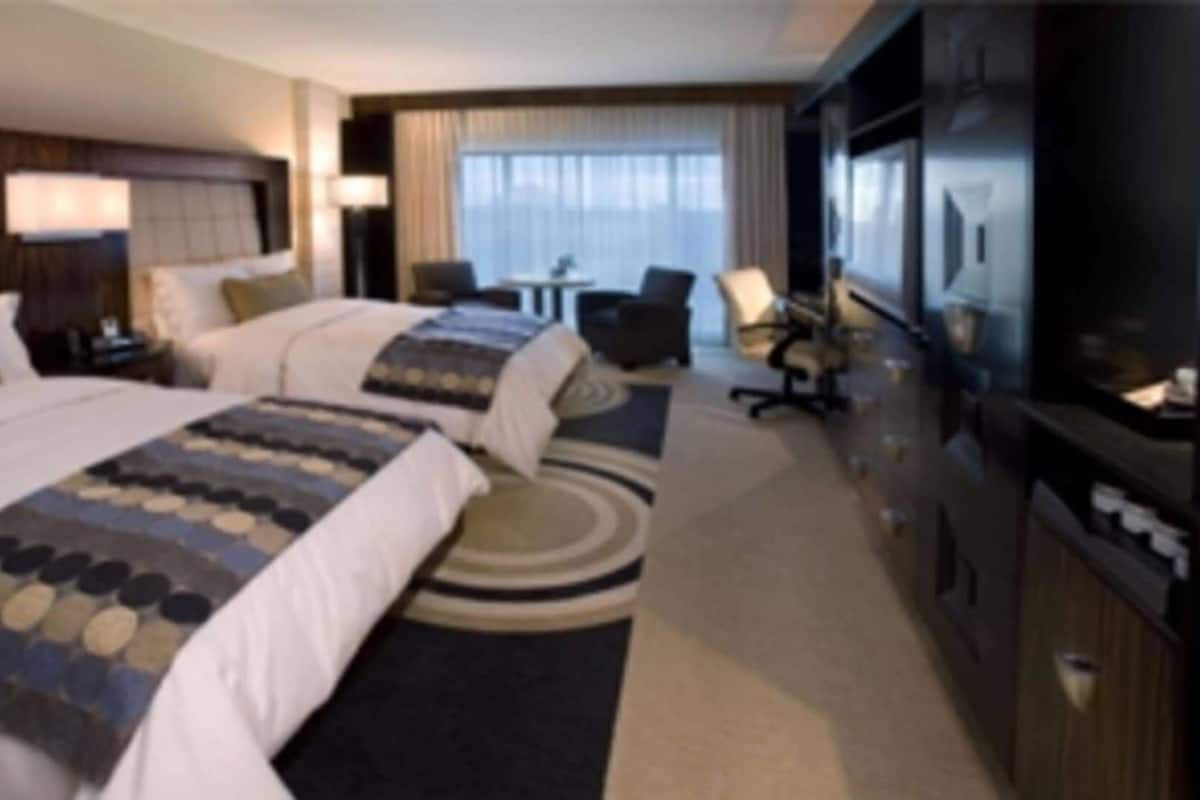 Literie de qualité supérieure, coffres-forts dans les chambres, bureau