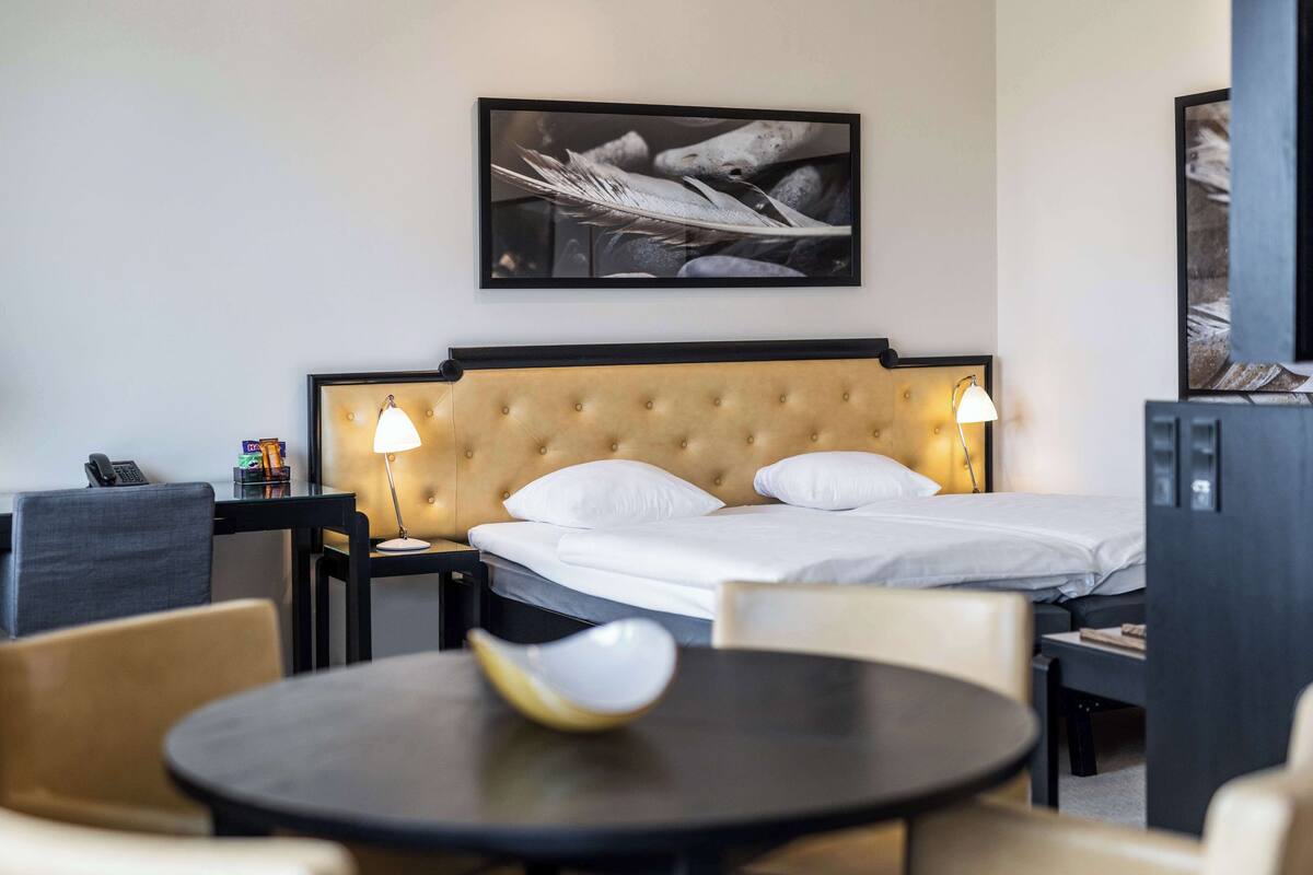 junior suite | hypo-allergenic bedding, in-room safe, desk, laptop workspace