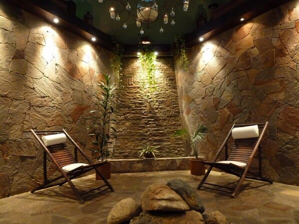 Sauna, hot tub, Turkish bath, body treatments, facials