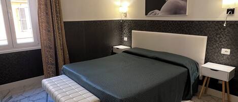 Minibar, soundproofing, free WiFi, bed sheets