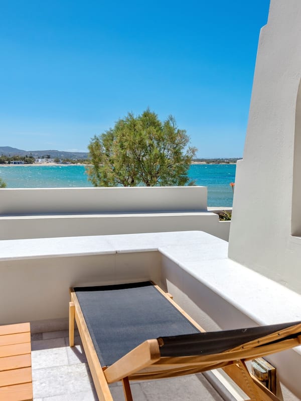 Suite, vista mare | 1 camera, una cassaforte in camera, tende oscuranti, insonorizzazione