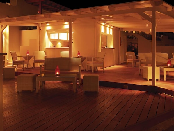 Breakfast, lunch, dinner served; Mediterranean cuisine, beach views