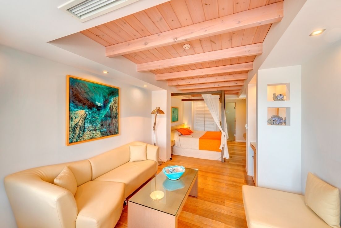 in-room safe, blackout curtains, soundproofing, iron/ironing board