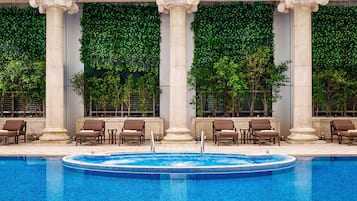 Outdoor pool, pool loungers