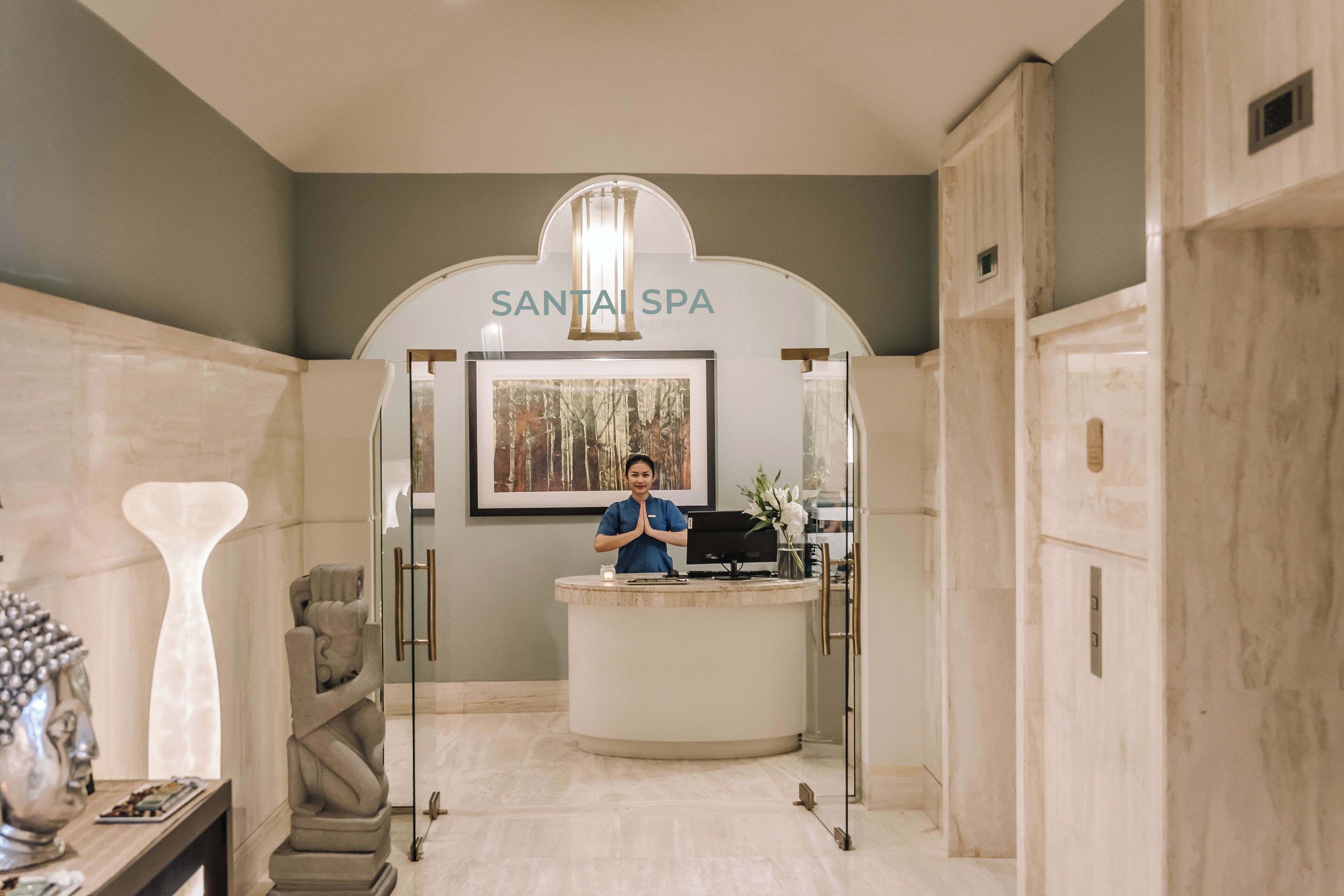 couples treatment room(s), sauna, hot tub, steam room, body treatments